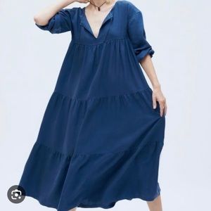 Kotn Sz4 Poet Dress in Navy